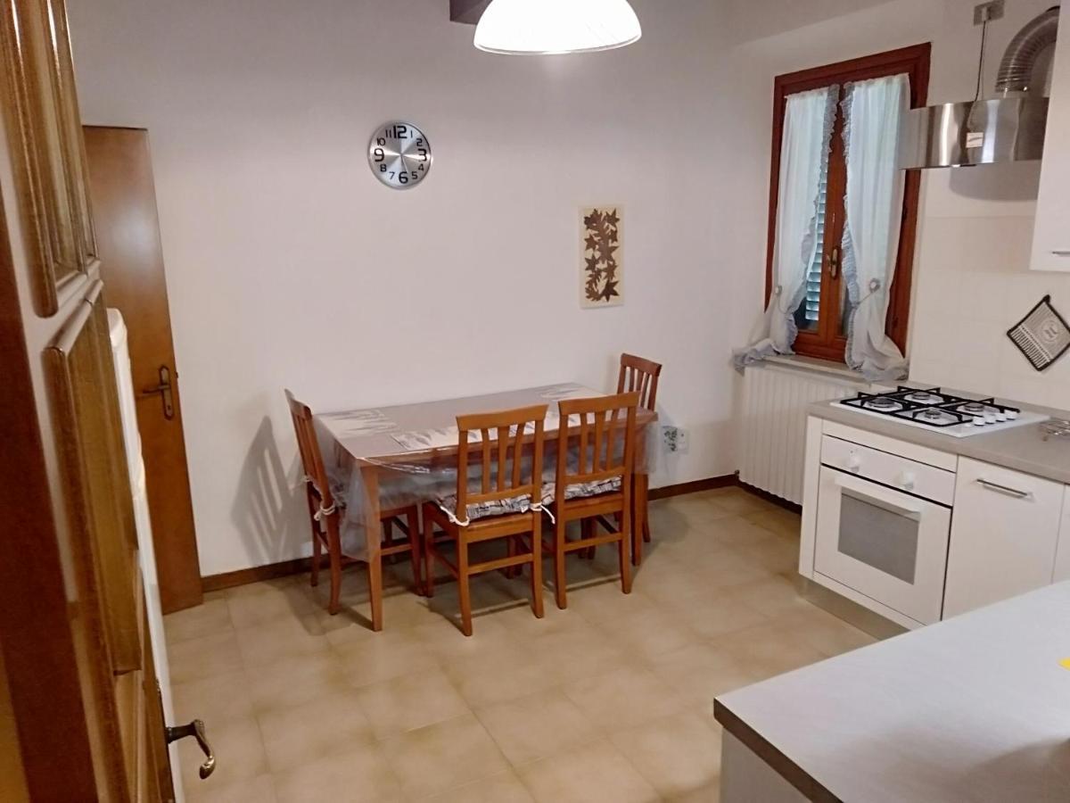 La Casa Di Elisa Apartment วินชี ภายนอก รูปภาพ